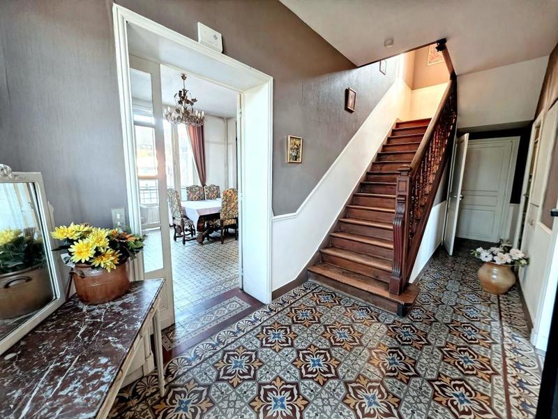 Maison bourgeoise - 242 m² - 7 pièces