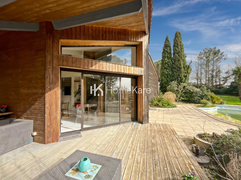 Maison - 200 m² - 5 pièces