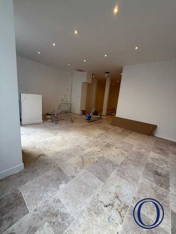 Local commercial - 77 m²