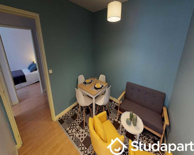 Chambre - 70 m² - 1 pièce