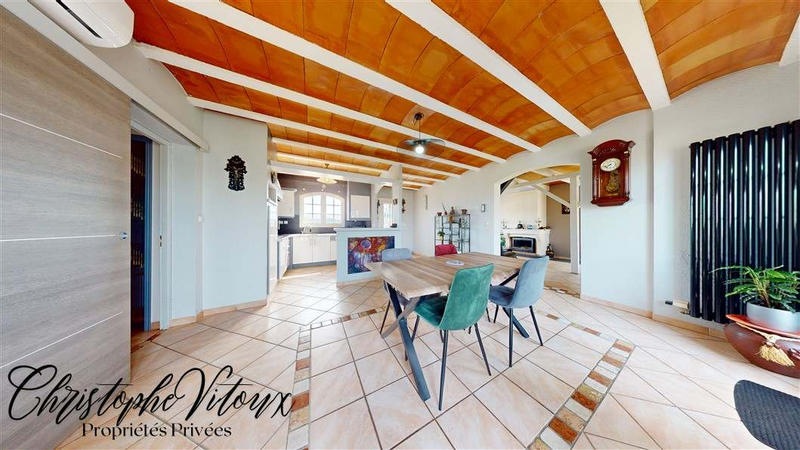 Villa - 220 m² - 6 pièces