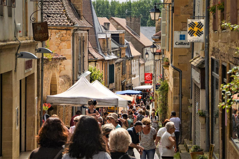 Marché traditionnel hebdomadaire