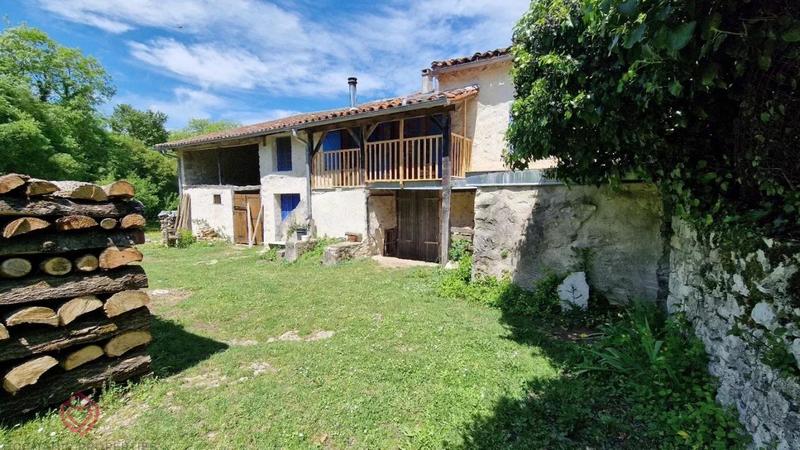 Propriété - 300 m² - 8 pièces