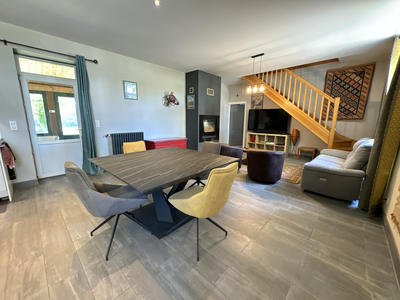 Maison - 287 m² - 10 pièces