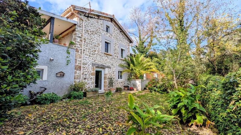 Maison en pierre - 80 m² - 3 pièces