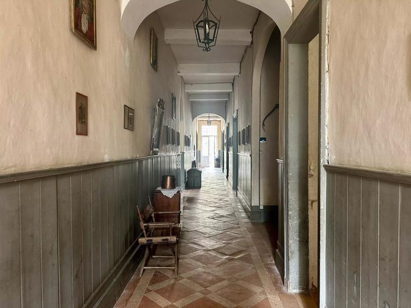 Maison - 600 m² - 22 pièces