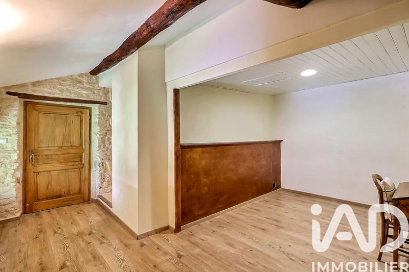 Maison - 282 m² - 9 pièces