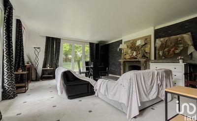 Maison - 213 m² - 8 pièces