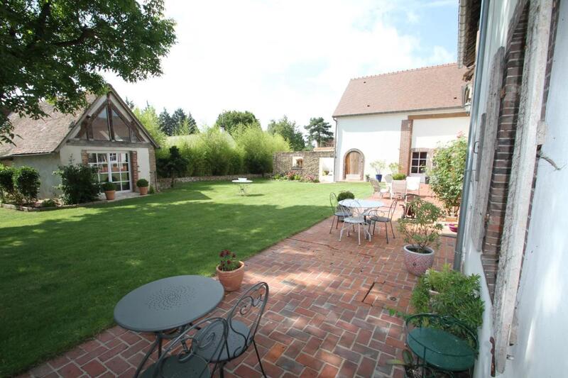 Maison - 409 m² - 9 pièces