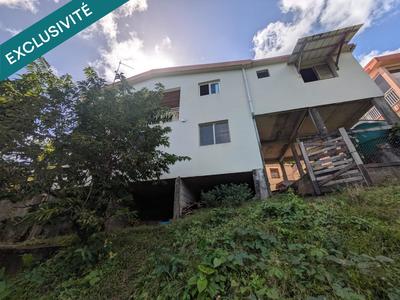 Maison - 200 m² - 6 pièces