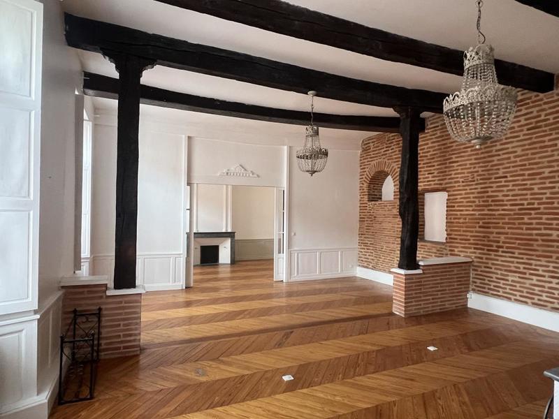 Appartement - 215 m² - 5 pièces