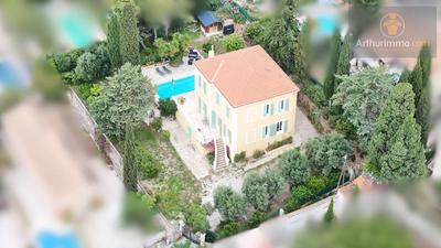 Maison - 154 m² - 6 pièces