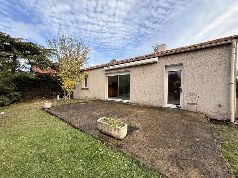 Maison - 111 m² - 6 pièces