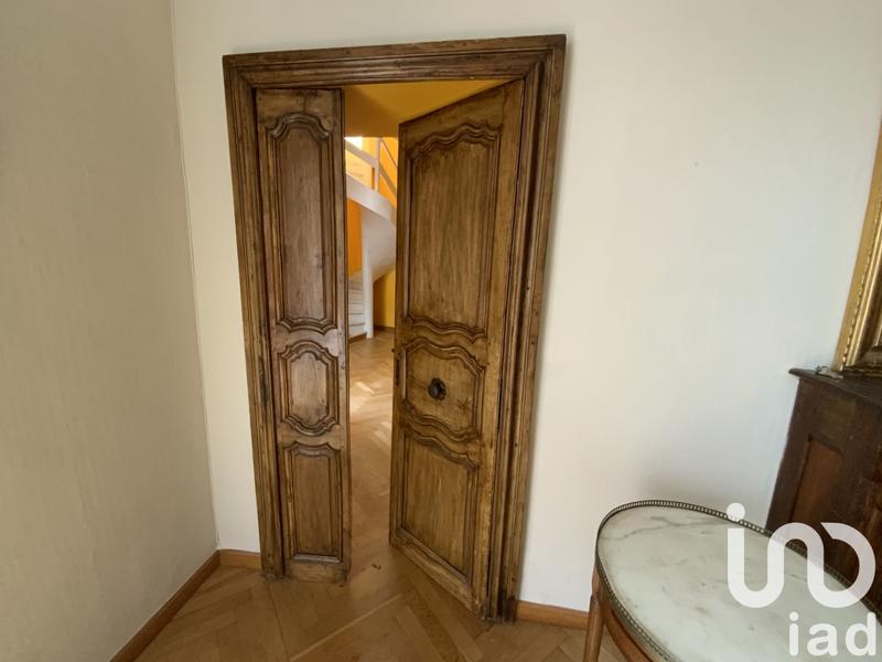 Appartement - 220 m² - 6 pièces