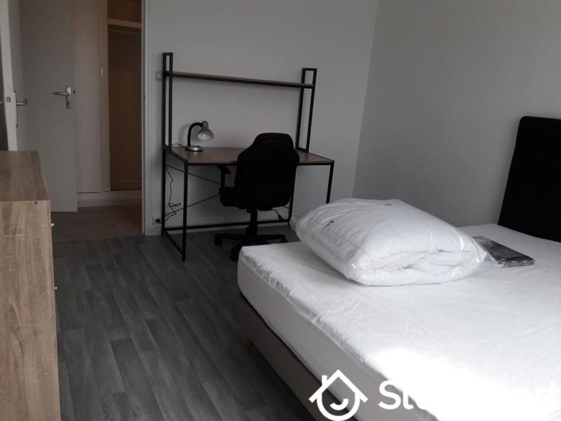 Chambre - 13 m² - 1 pièce