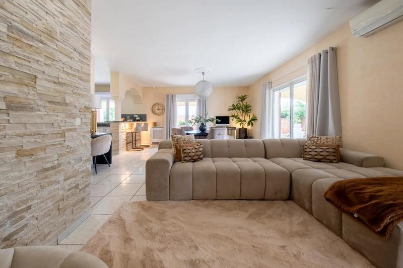 Maison - 168 m² - 5 pièces