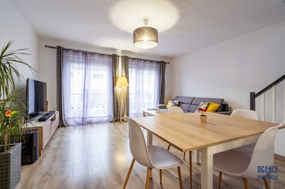 Maison - 92 m² - 5 pièces