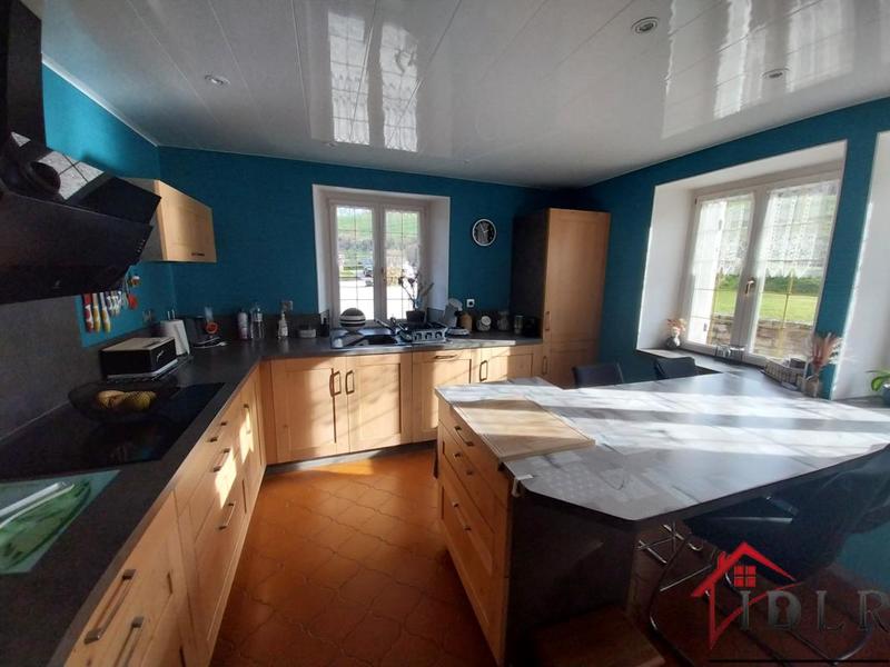 Propriété - 198 m² - 8 pièces