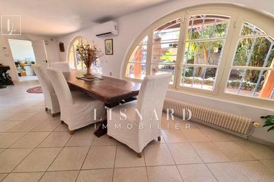 Maison - 135 m² - 4 pièces