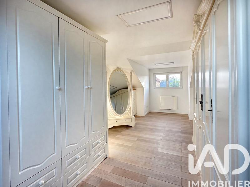 Maison - 192 m² - 8 pièces