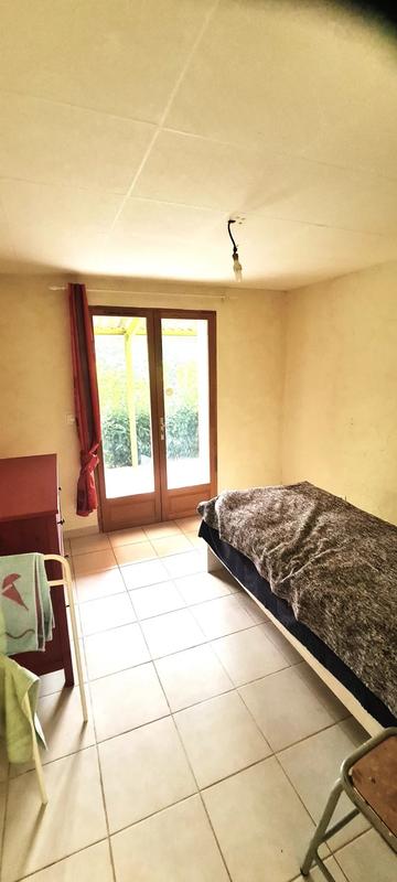 Maison - 240 m² - 12 pièces