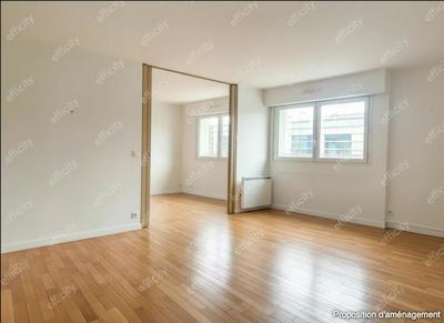 Appartement - 92 m² - 4 pièces