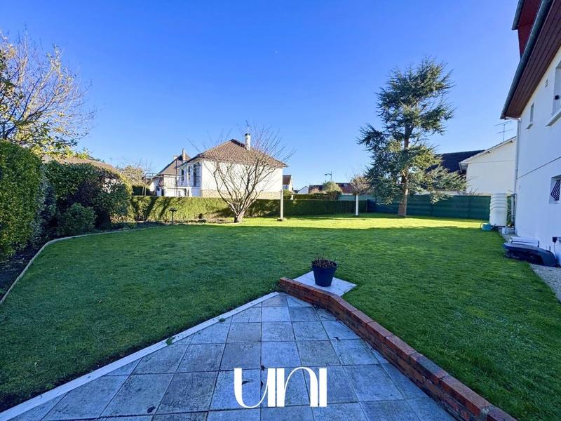 Maison - 159 m² - 6 pièces