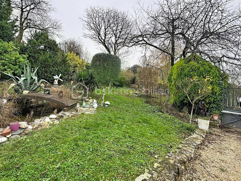 Propriété - 136 m² - 6 pièces