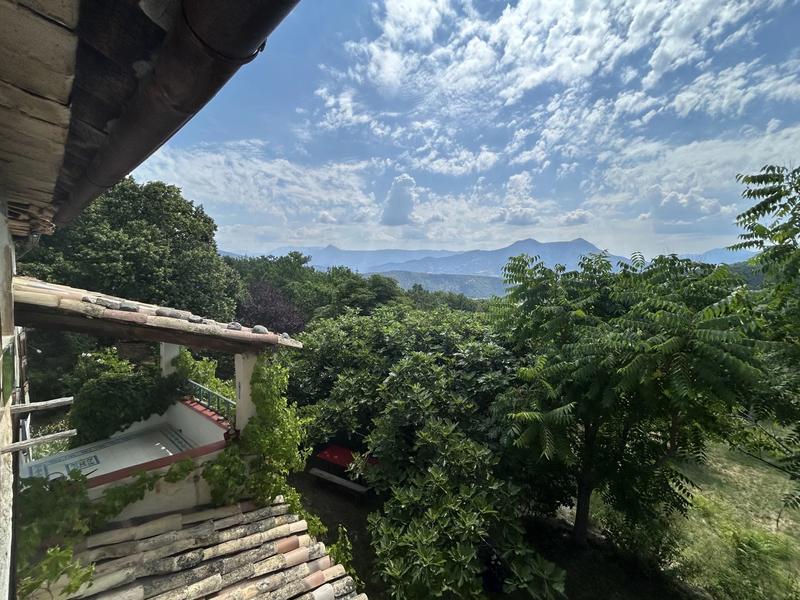 Maison - 335 m² - 13 pièces