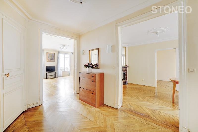 Appartement ancien - 106 m² - 5 pièces