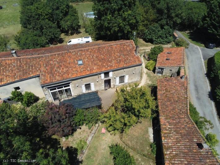 Maison ancienne - 263 m² - 8 pièces