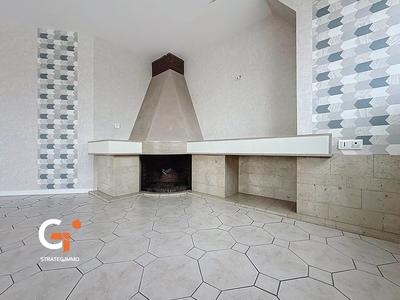 Appartement - 136 m² - 6 pièces