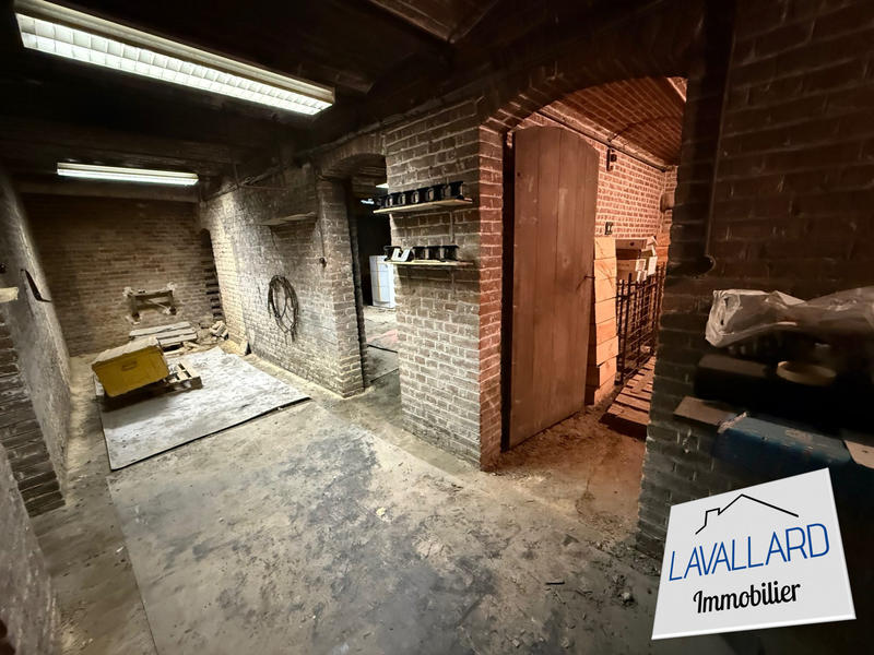 Maison - 290 m² - 8 pièces