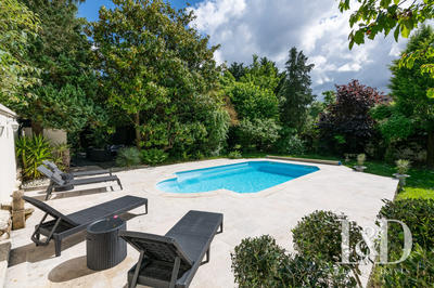 Maison - 200 m² - 9 pièces