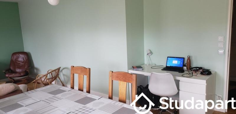 Chambre - 9 m² - 1 pièce