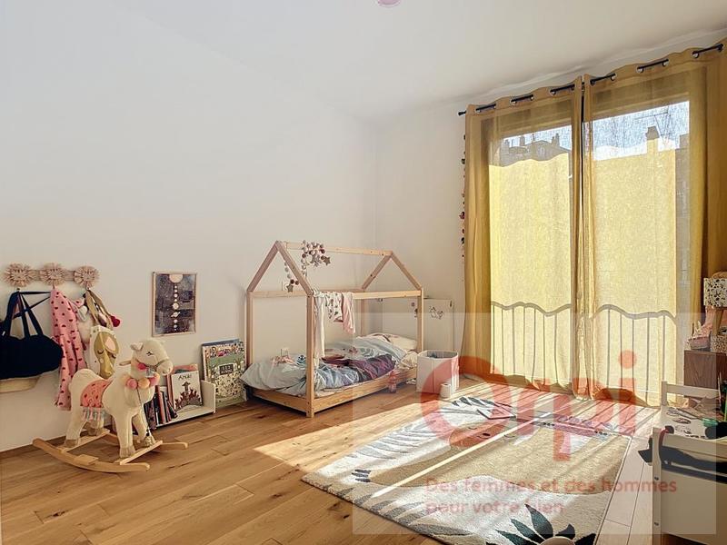 Maison - 211 m² - 7 pièces