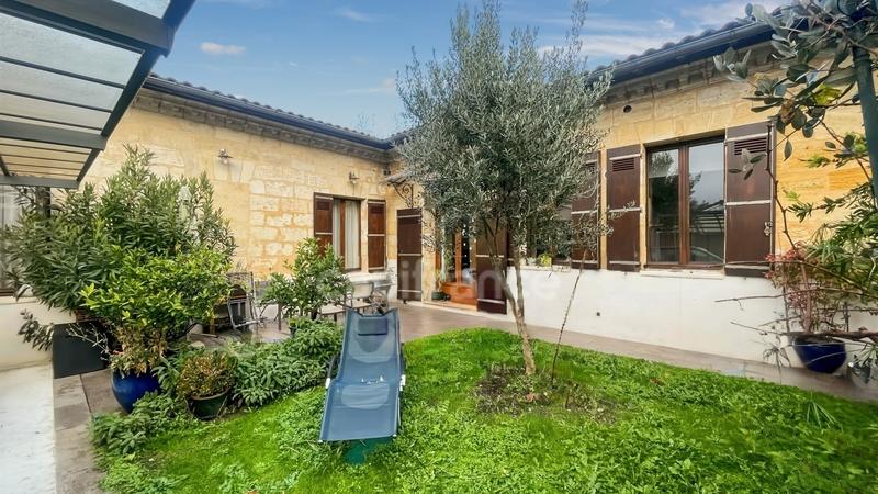 Maison en pierre - 167 m² - 7 pièces