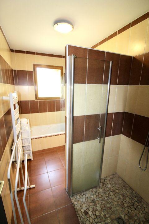 Maison traditionnelle - 104 m² - 6 pièces