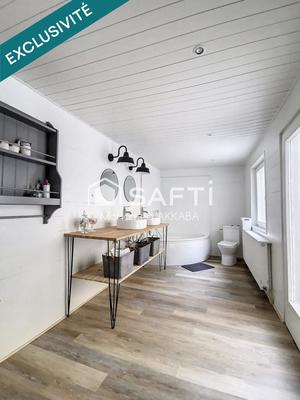 Maison - 250 m² - 8 pièces