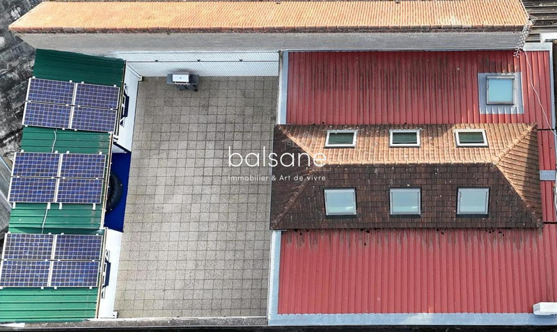 Maison - 242 m² - 6 pièces