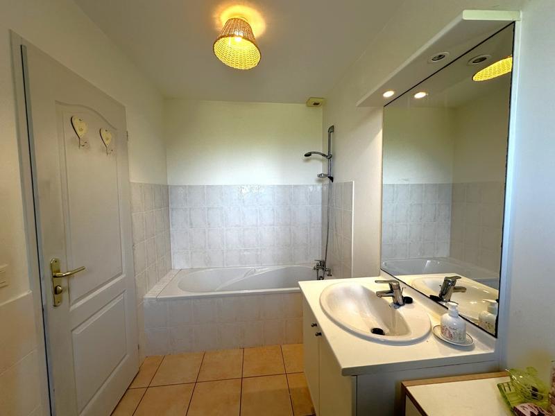 Maison traditionnelle - 110 m² - 5 pièces