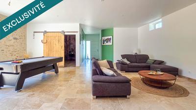 Maison - 250 m² - 10 pièces