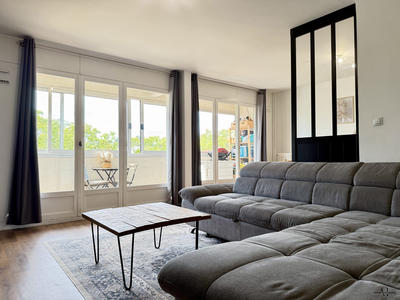 Appartement - 95 m² - 5 pièces