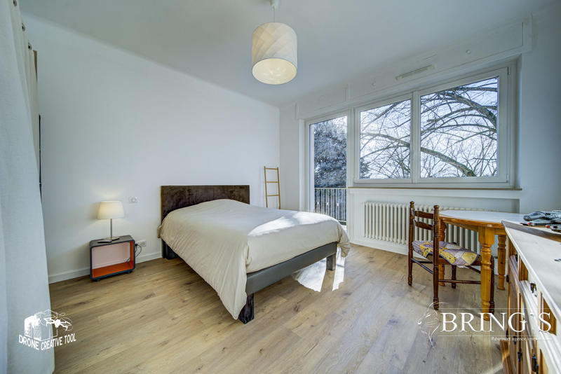 Appartement - 146 m² - 6 pièces