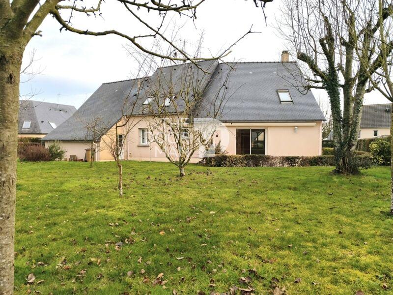 Maison - 135 m² - 6 pièces