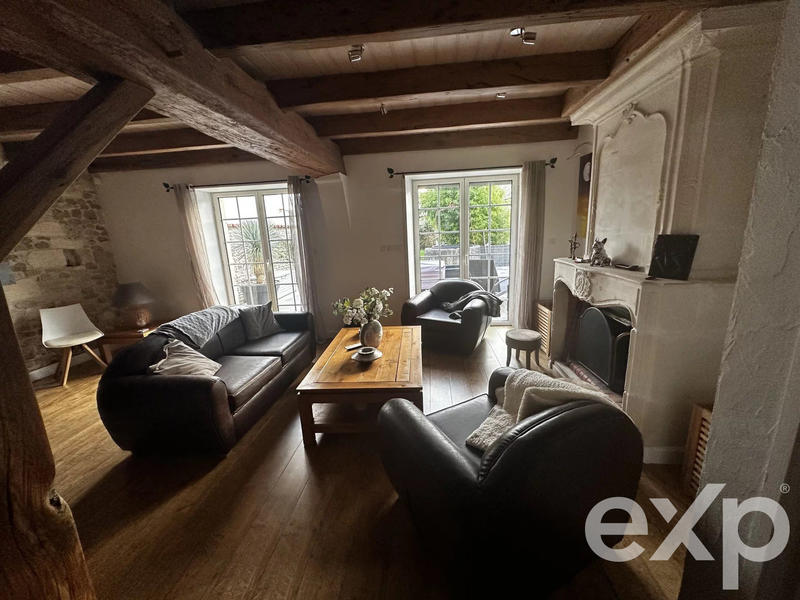 Maison - 304 m² - 10 pièces