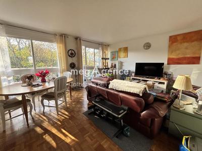 Appartement - 82 m² - 3 pièces