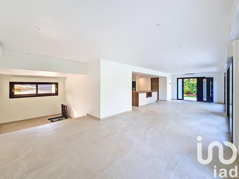 Maison - 175 m² - 5 pièces