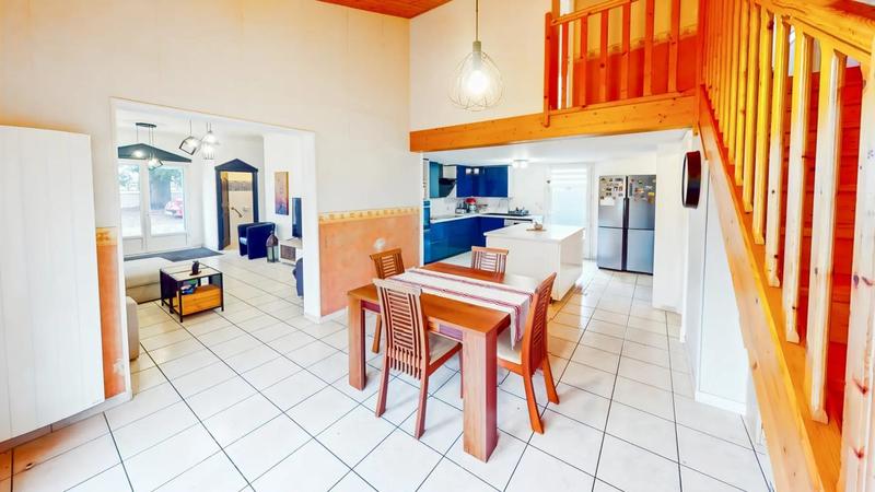 Maison - 87 m² - 4 pièces