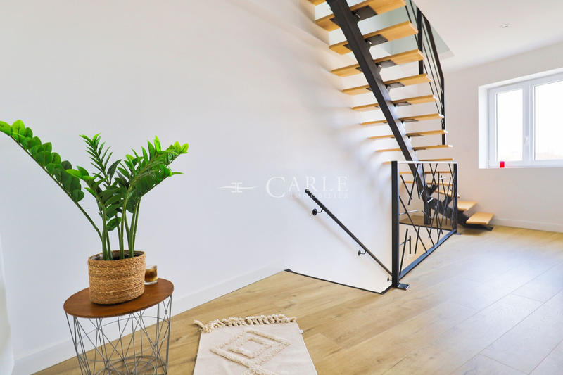 Appartement - 153 m² - 6 pièces